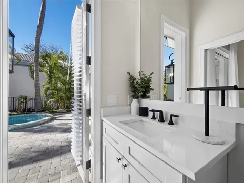 3533 Fair Oaks Lane Longboat Key FL 34228