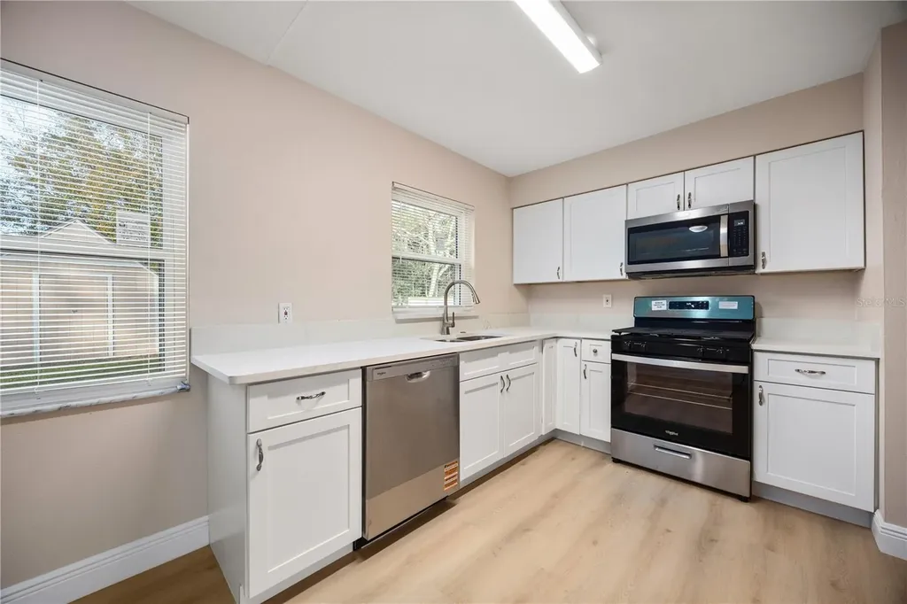 8013 Rhea Circle Orlando FL 32807