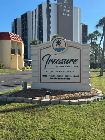 10375 Paradise Boulevard Treasure Island FL 33706