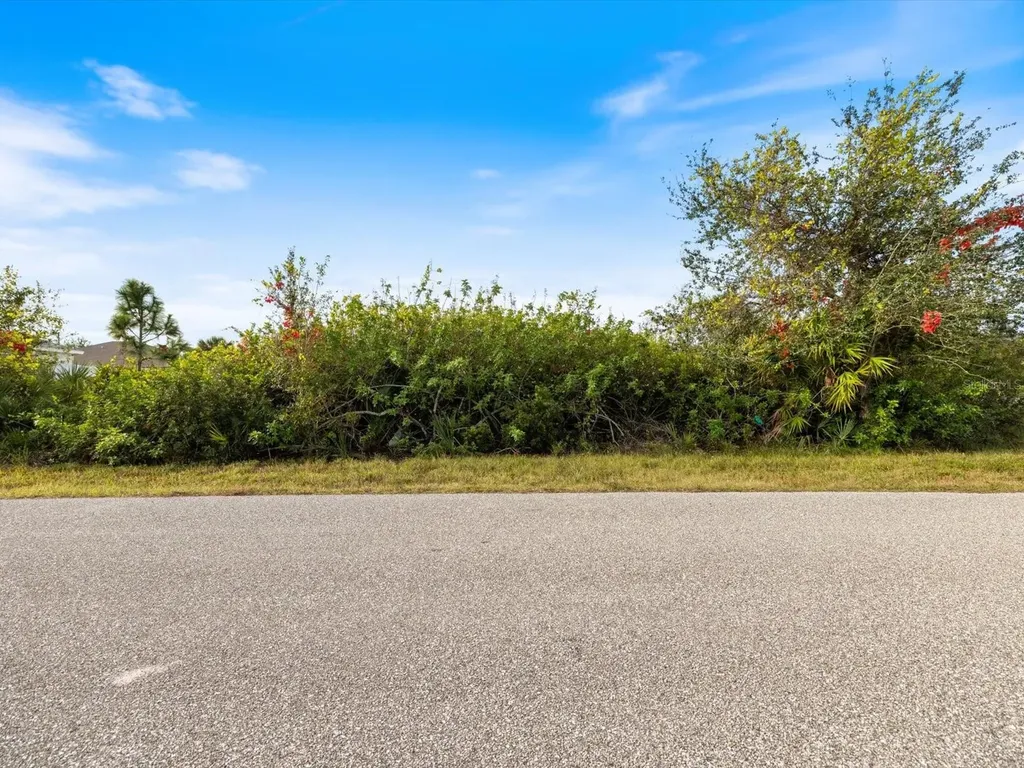 12142 Appleberg Circle Port Charlotte FL 33981