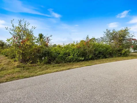 12142 Appleberg Circle Port Charlotte FL 33981