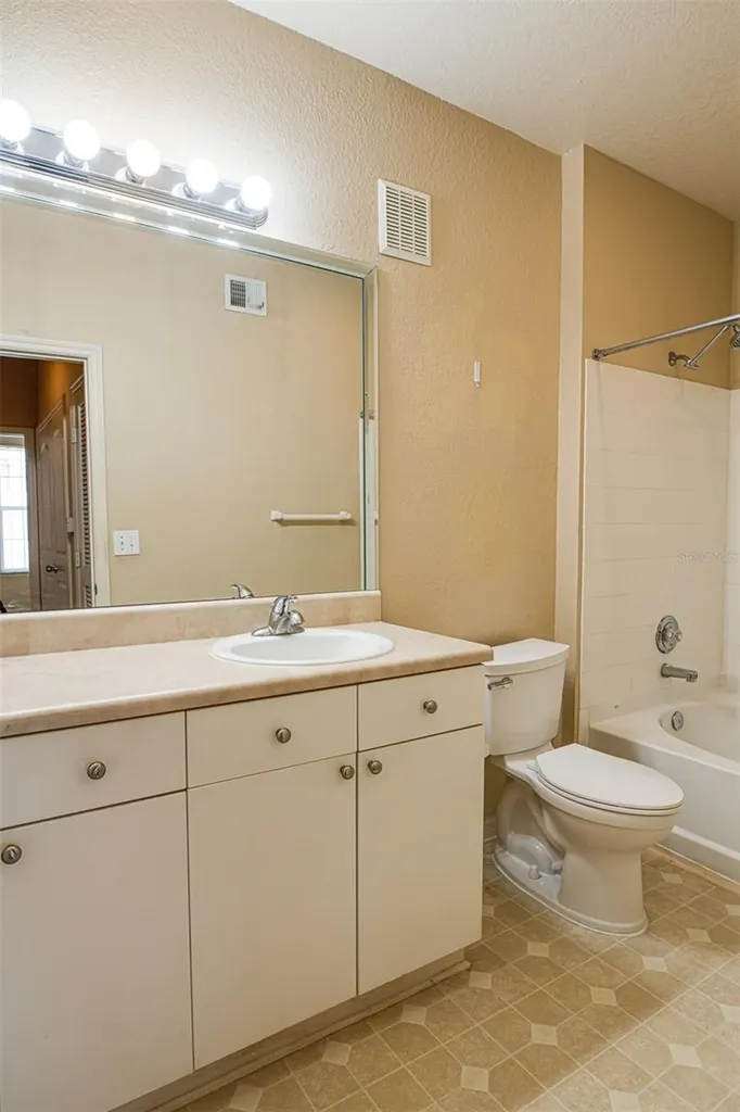 4221 W Spruce Street Tampa FL 33607