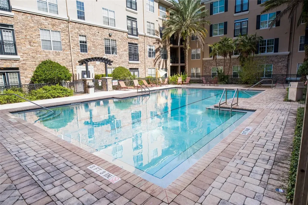 4221 W Spruce Street Tampa FL 33607