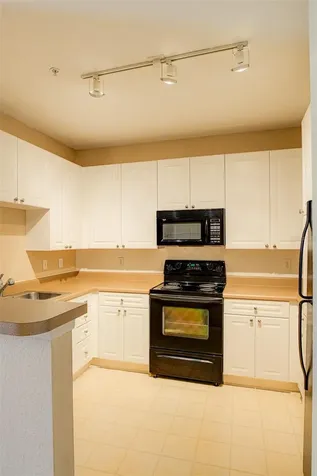 4221 W Spruce Street Tampa FL 33607