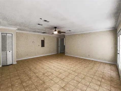 8341 Paddlewheel Street Tampa FL 33637