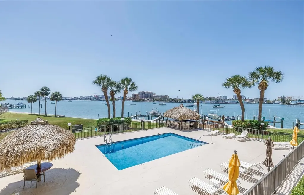 650 Island Way Clearwater Beach FL 33767