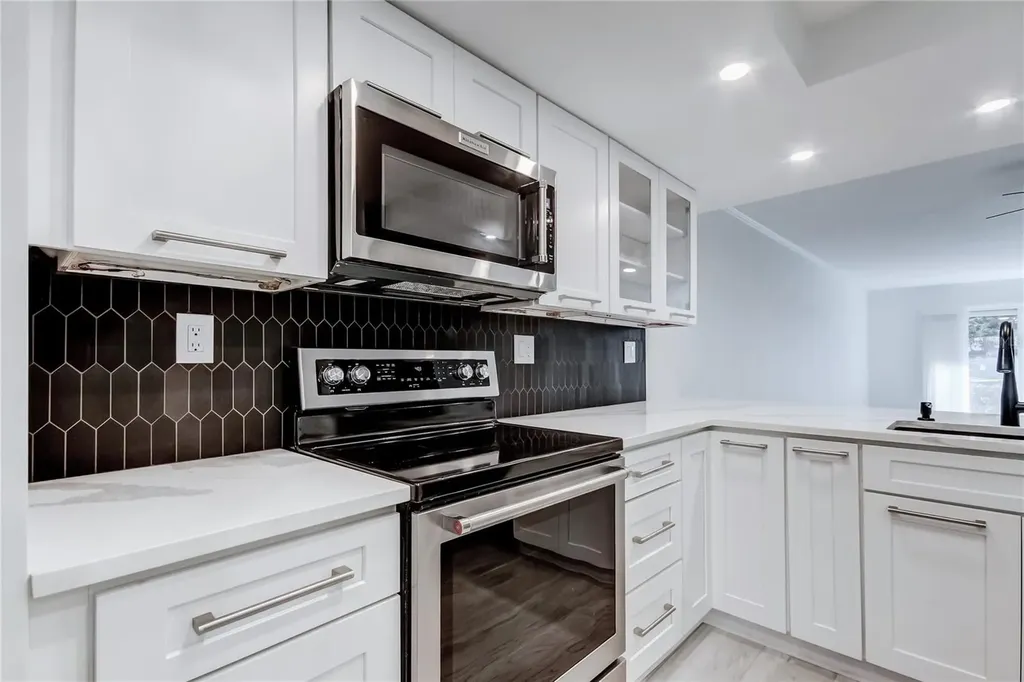 650 Island Way Clearwater Beach FL 33767