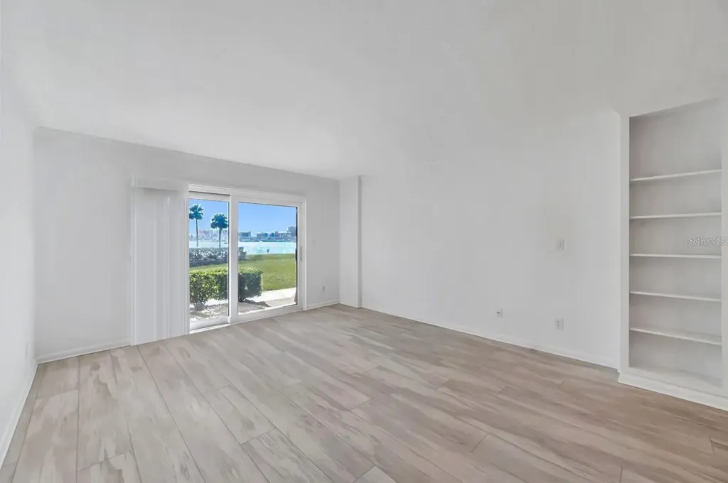 650 Island Way Clearwater Beach FL 33767