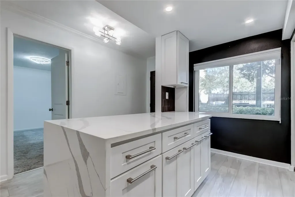650 Island Way Clearwater Beach FL 33767