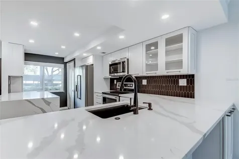 650 Island Way Clearwater Beach FL 33767