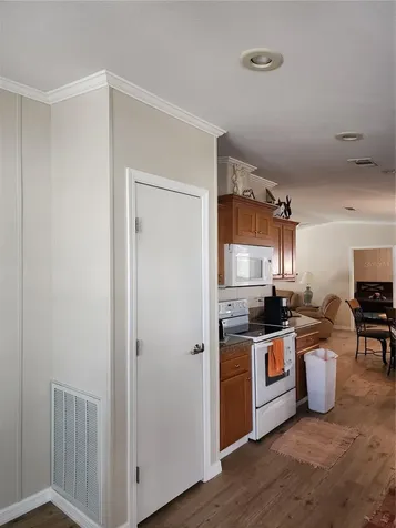 918 50th Avenue W Bradenton FL 34207