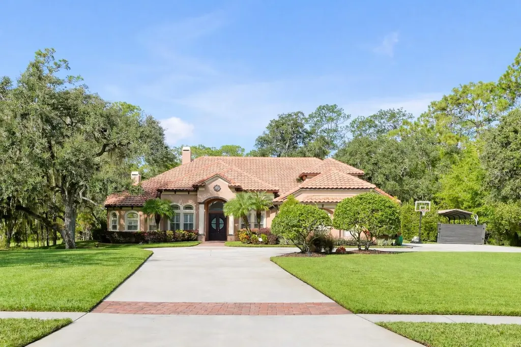12012 Rambling Oak Boulevard Orlando FL 32832