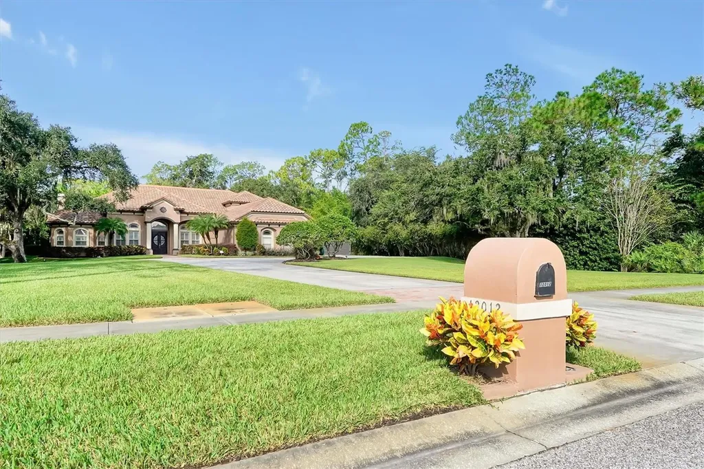 12012 Rambling Oak Boulevard Orlando FL 32832
