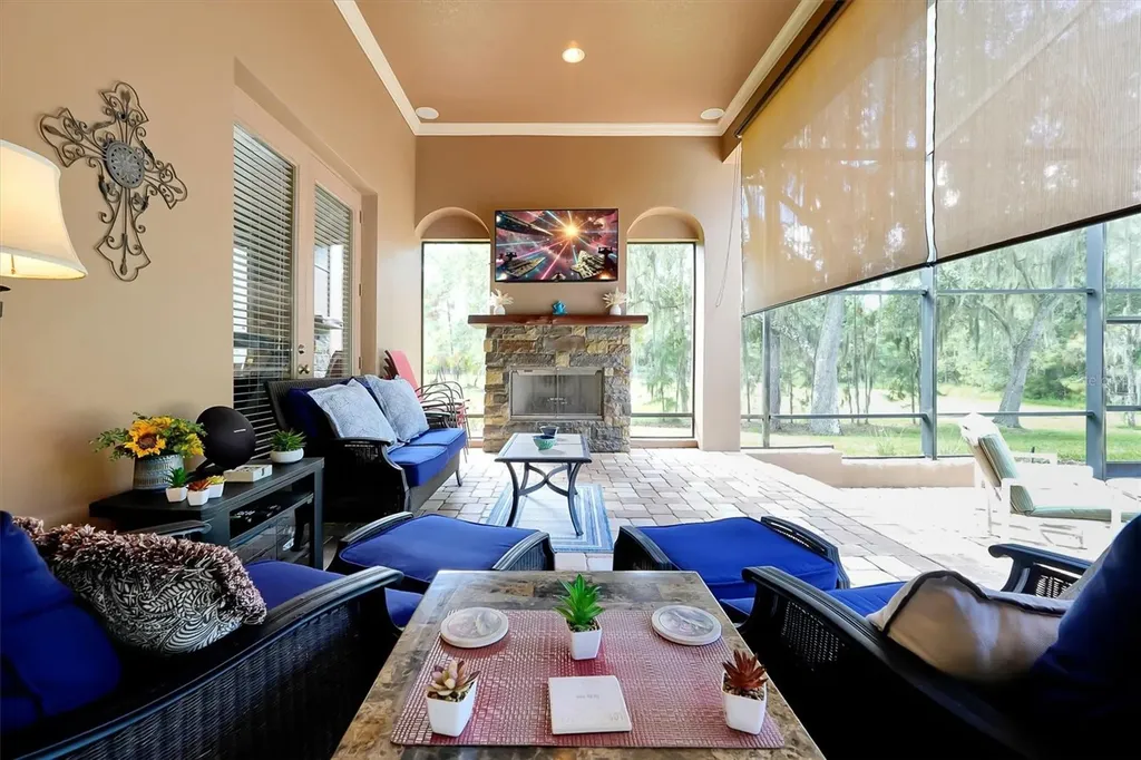 12012 Rambling Oak Boulevard Orlando FL 32832