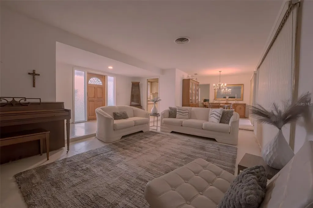 14001 Yacht Club Boulevard Seminole FL 33776