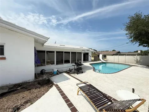 14001 Yacht Club Boulevard Seminole FL 33776