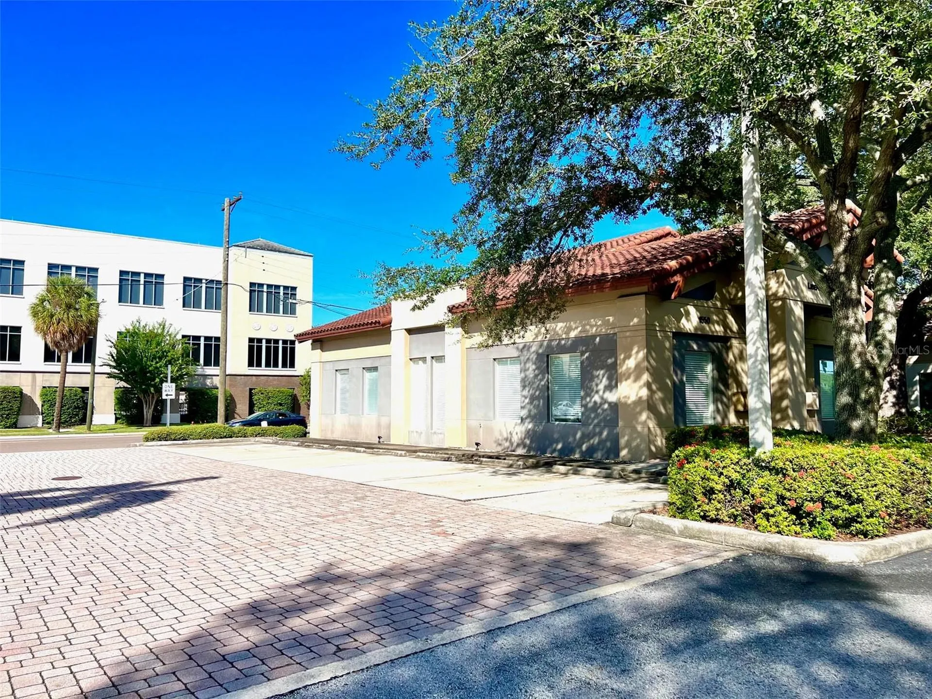 1550 W Cleveland Street Tampa FL 33606
