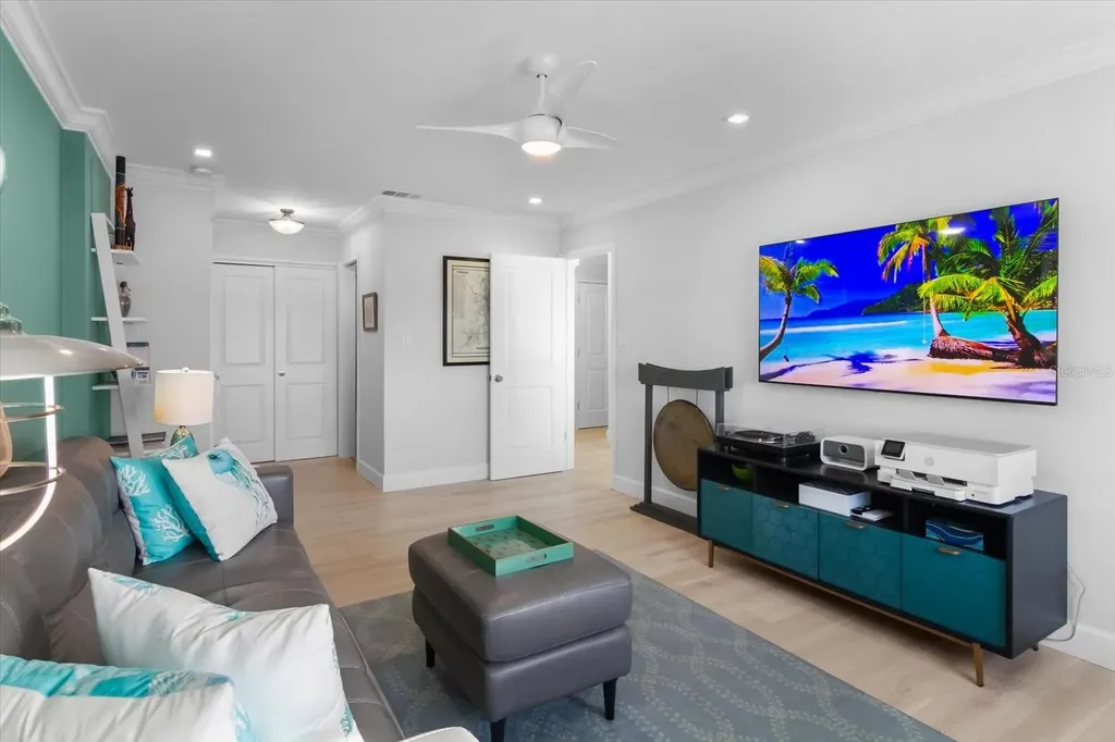 174 Golden Gate Point Sarasota FL 34236