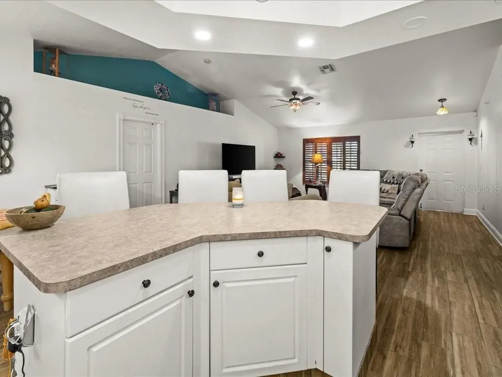 1209 NW 25th Place Cape Coral FL 33993