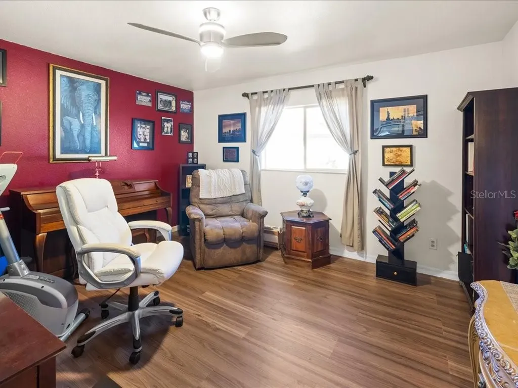 1209 NW 25th Place Cape Coral FL 33993