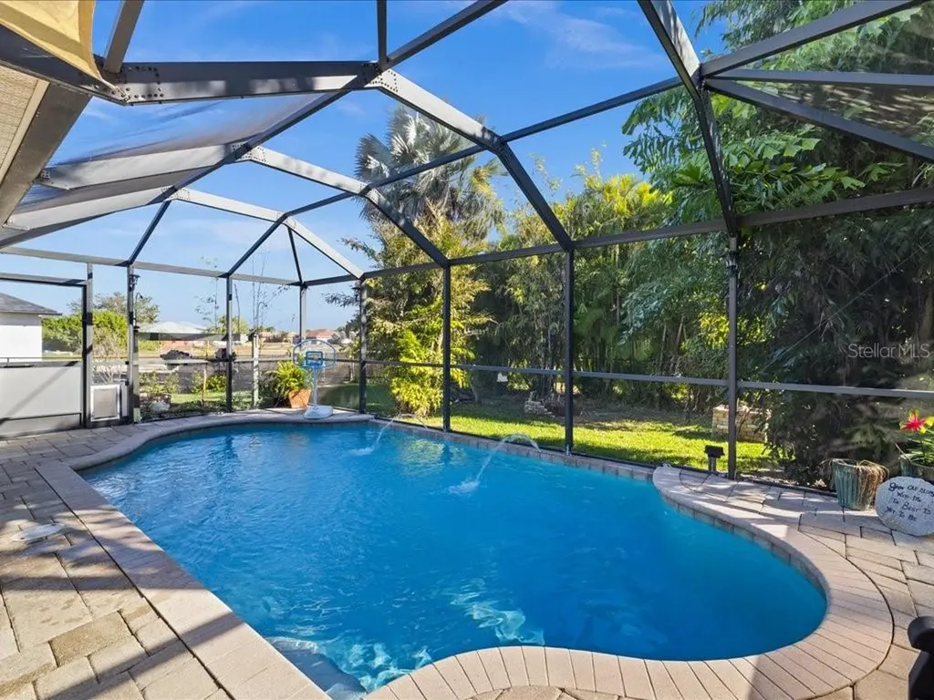 1209 NW 25th Place Cape Coral FL 33993