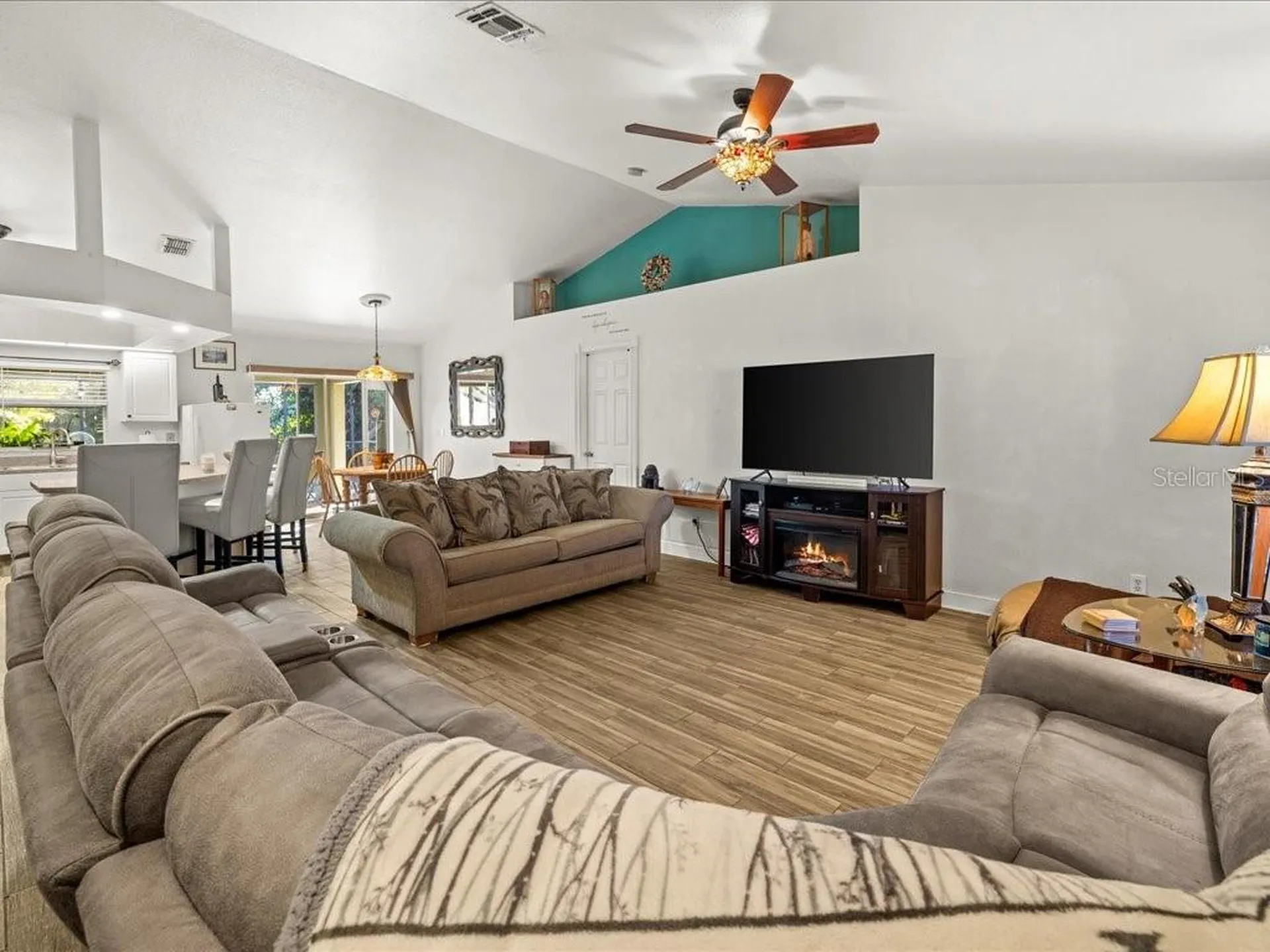 1209 NW 25th Place Cape Coral FL 33993