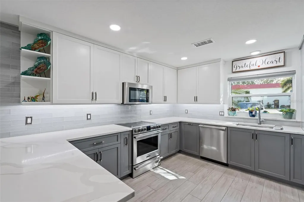 2700 Bayshore Boulevard Dunedin FL 34698