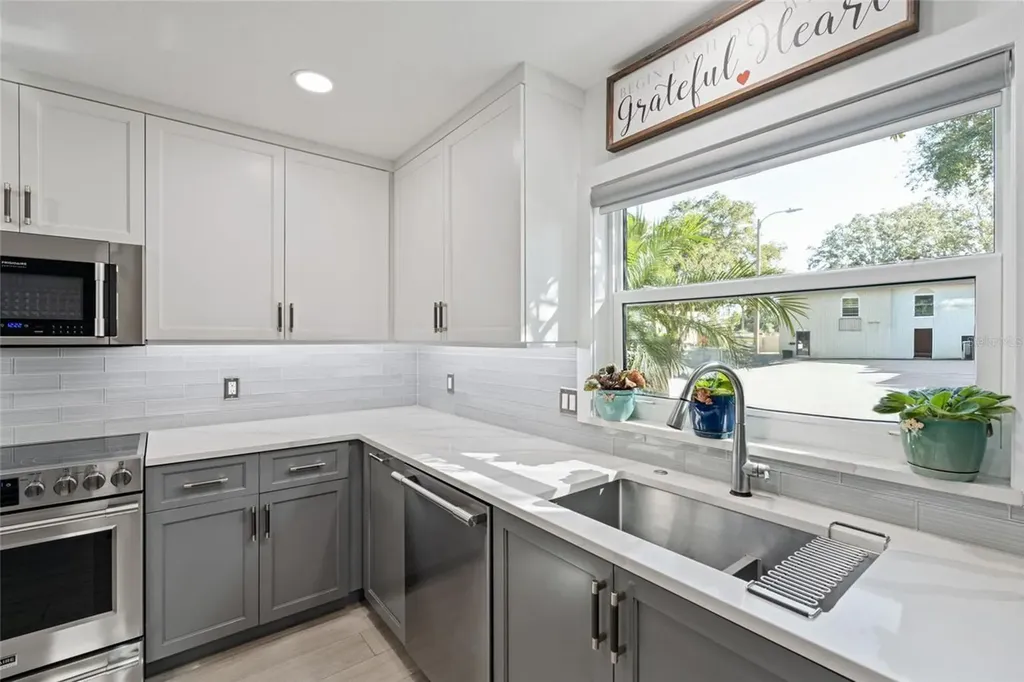 2700 Bayshore Boulevard Dunedin FL 34698