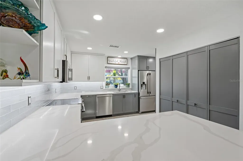 2700 Bayshore Boulevard Dunedin FL 34698