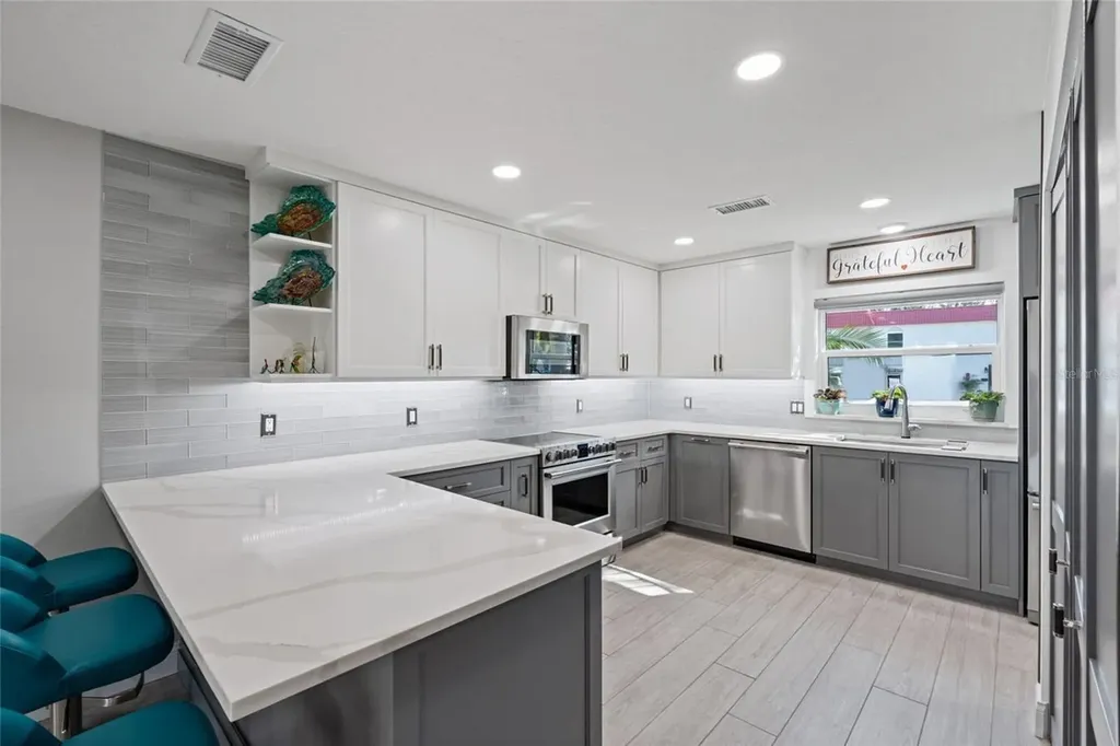 2700 Bayshore Boulevard Dunedin FL 34698