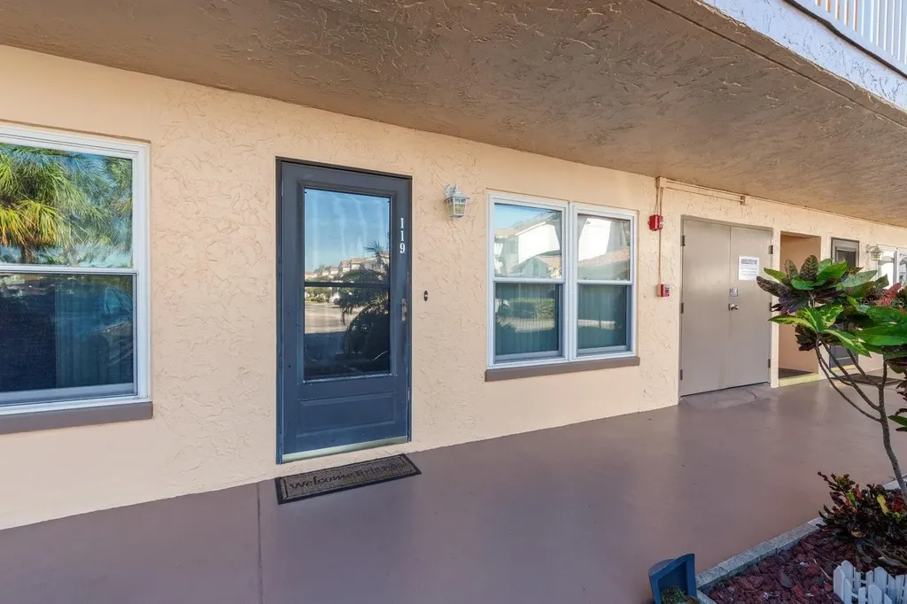 6400 46th Avenue N Kenneth City FL 33709