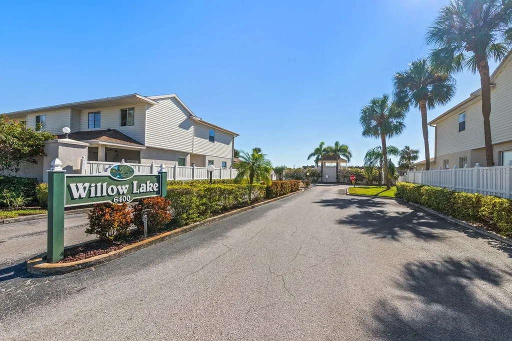 6400 46th Avenue N Kenneth City FL 33709