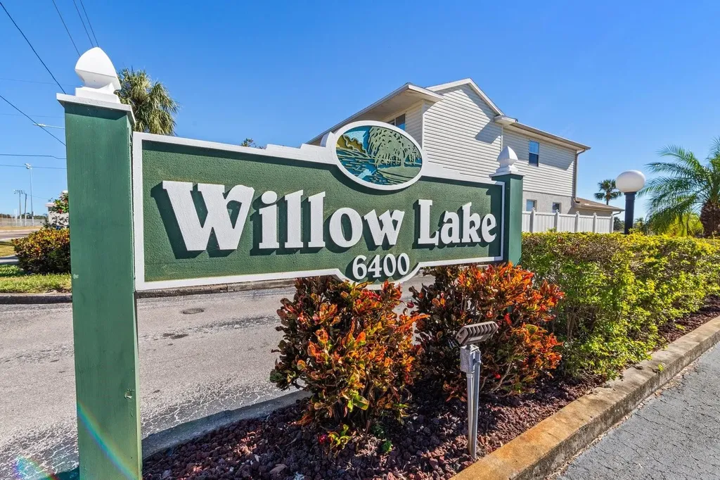 6400 46th Avenue N Kenneth City FL 33709