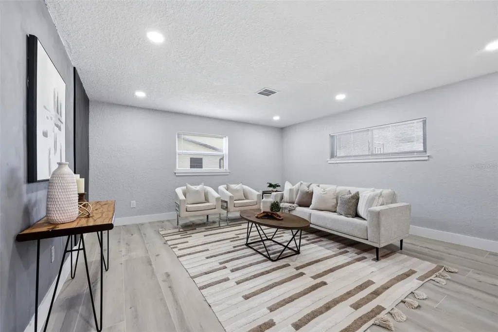 4435 Huntington Street NE St Petersburg FL 33703