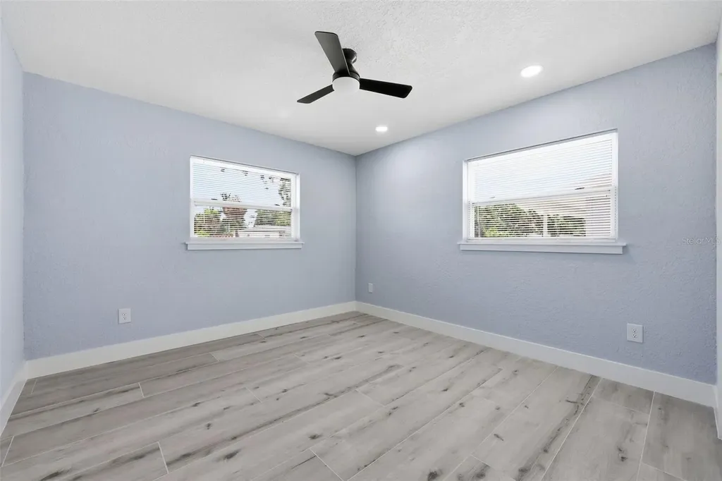 4435 Huntington Street NE St Petersburg FL 33703
