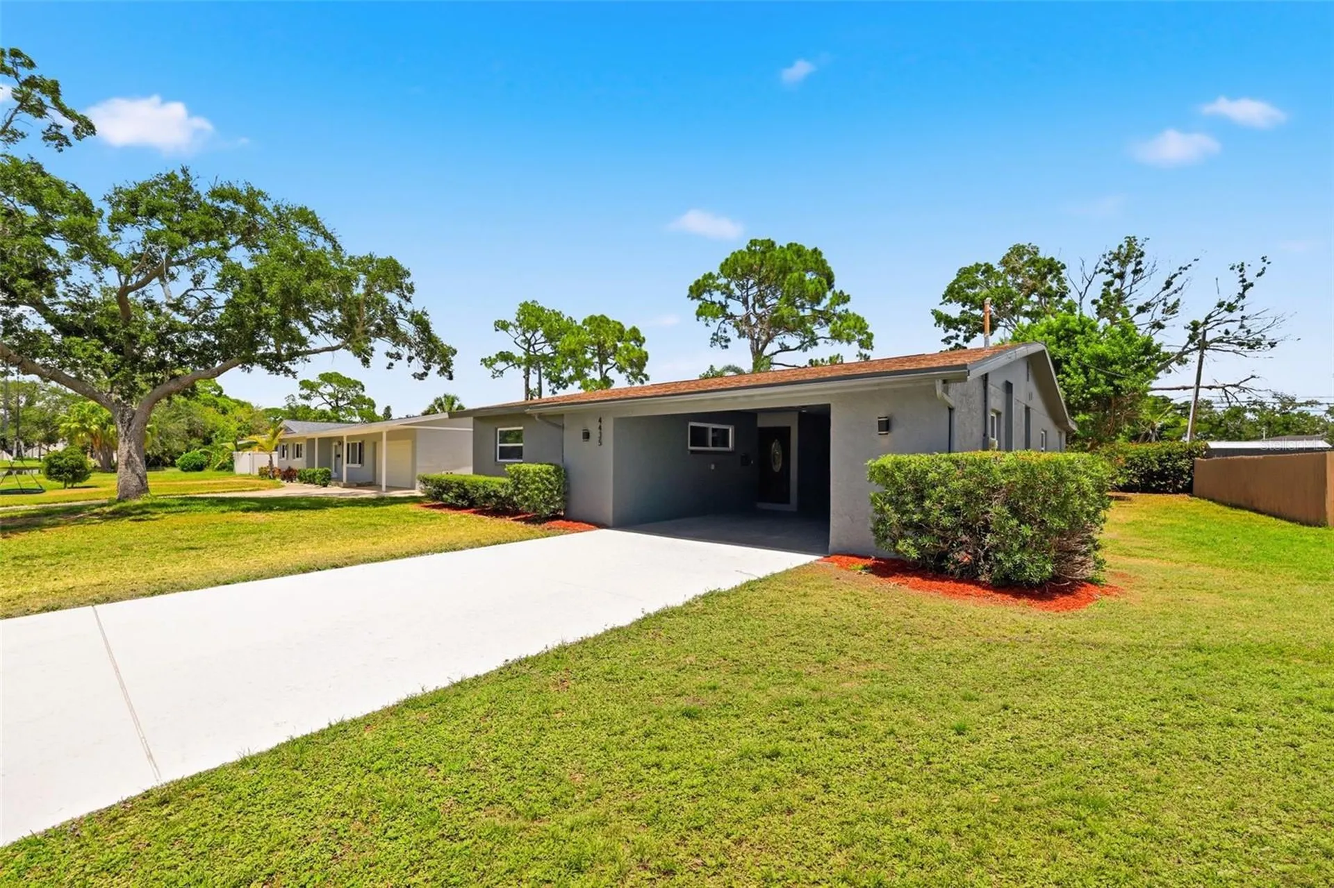 4435 Huntington Street NE St Petersburg FL 33703