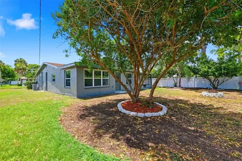 4435 Huntington Street NE St Petersburg FL 33703