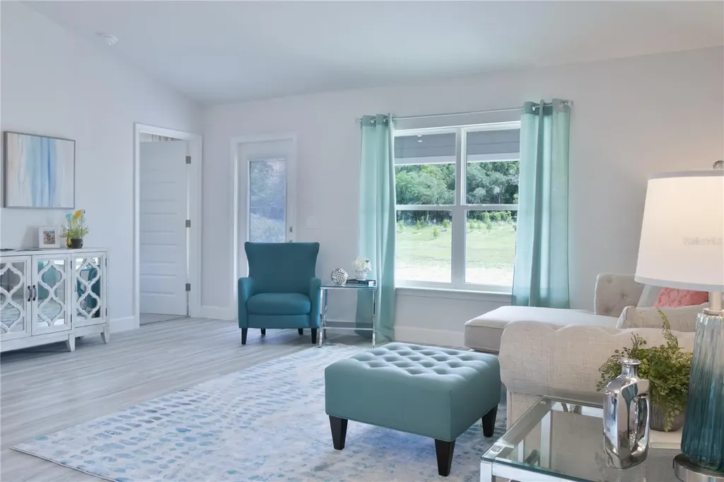 1904 N Roberts Trail Bell FL 32619