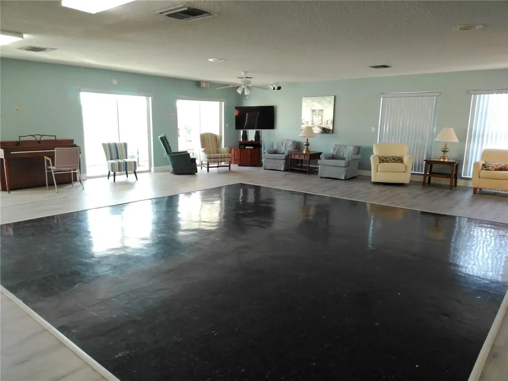 225 Country Club Drive Largo FL 33771