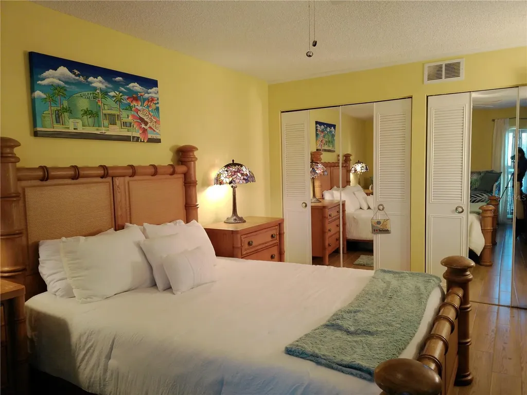 225 Country Club Drive Largo FL 33771