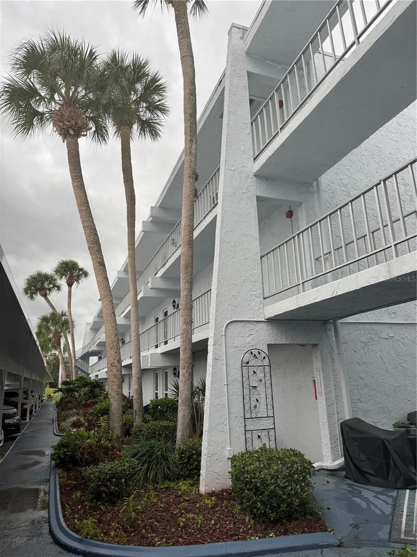225 Country Club Drive Largo FL 33771