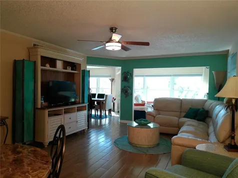 225 Country Club Drive Largo FL 33771