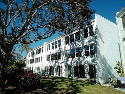 225 Country Club Drive Largo FL 33771