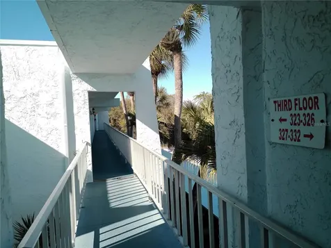 225 Country Club Drive Largo FL 33771
