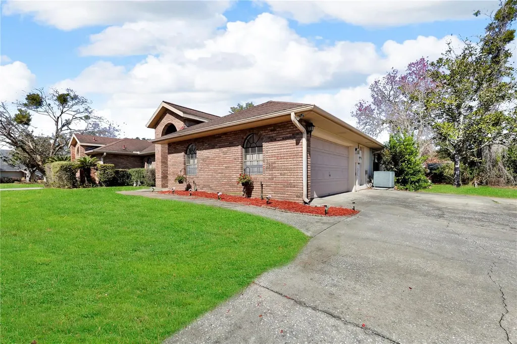 508 Brokenshire Drive Debary FL 32713