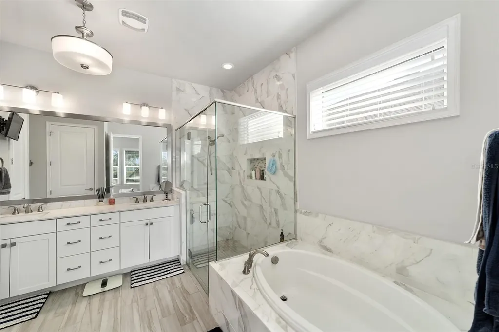 11895 SW 33rd Lane Gainesville FL 32608