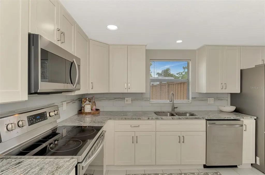 205 Avenida De Bahia Nokomis FL 34275