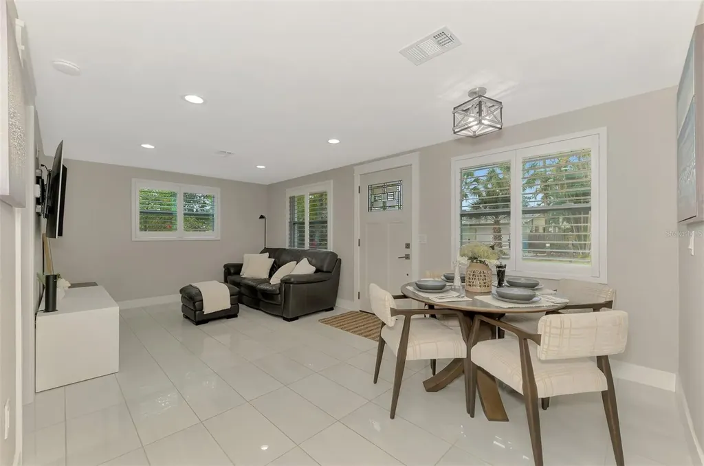 205 Avenida De Bahia Nokomis FL 34275