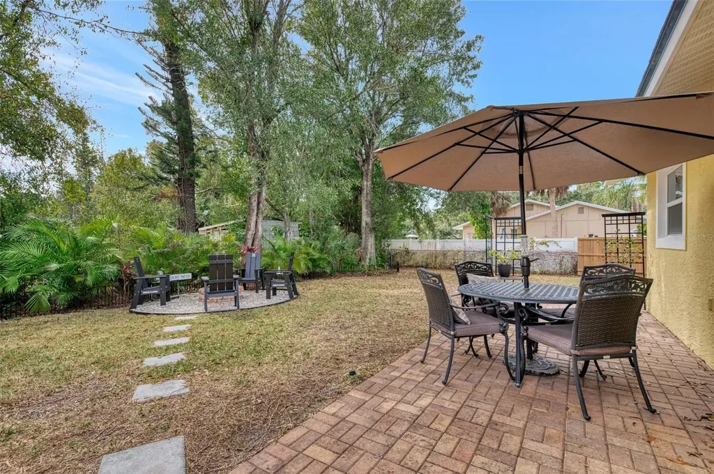 205 Avenida De Bahia Nokomis FL 34275