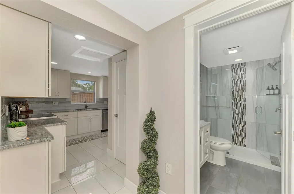 205 Avenida De Bahia Nokomis FL 34275